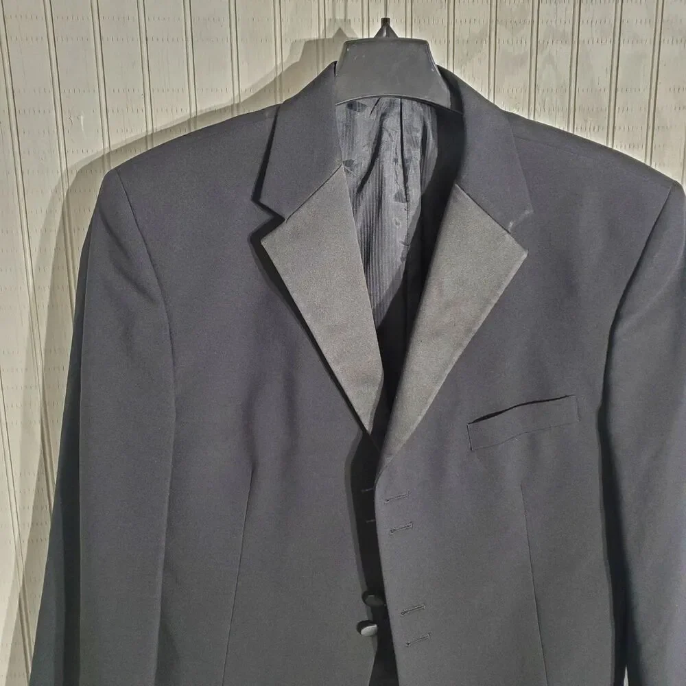 FLUMAGALLI'S TUXEDO BLACK LONG SLEEVE WOOL SIZE 42L